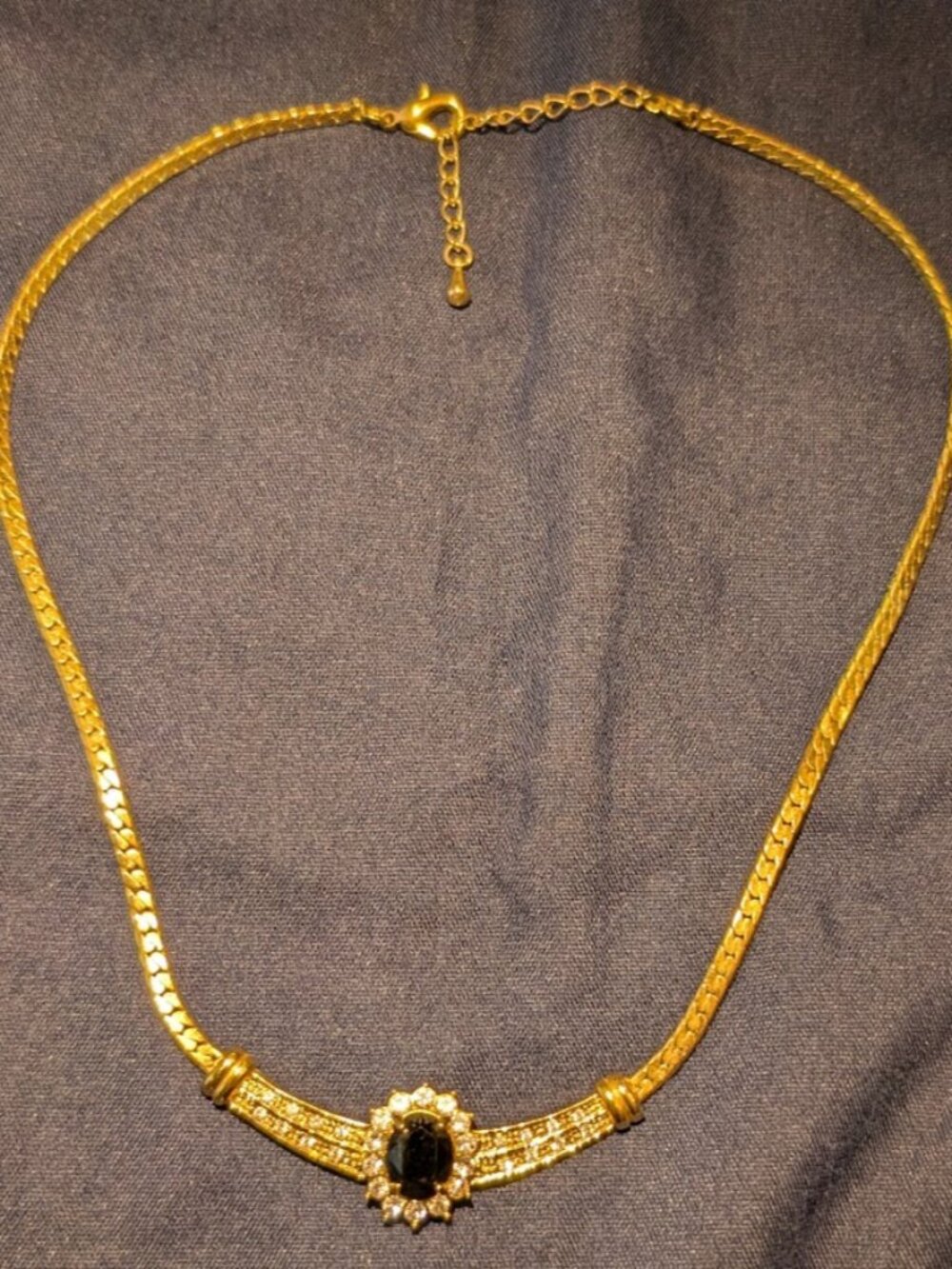 Vintage Gold Tone Herringbone Collar Necklace | Black Cabochon Rhinestone Halo
